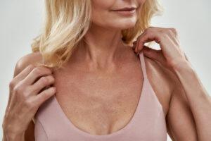 Read more about the article Say Goodbye to Aging Neck: Smooth and Tighten Platysmal Bands for a Youthful, Elegant Profile